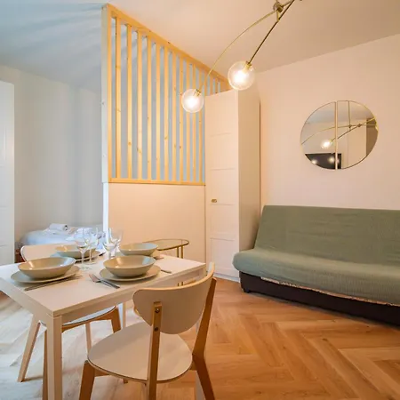 Rocky #cathedraledereims Apartment Reims